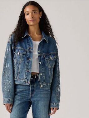 Levi's Women's Bejeweled Shrunken 90's No Pleat Trucker Size Medium NWT